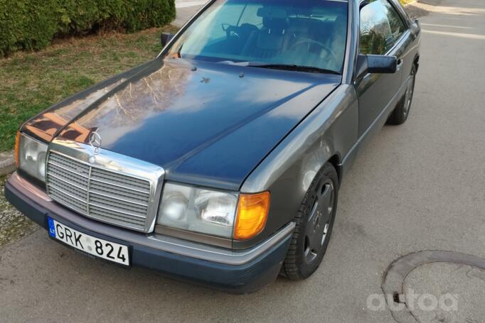 Mercedes-Benz W124 1 generation