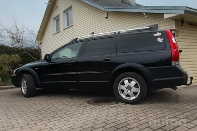 Volvo XC70 2 generation wagon