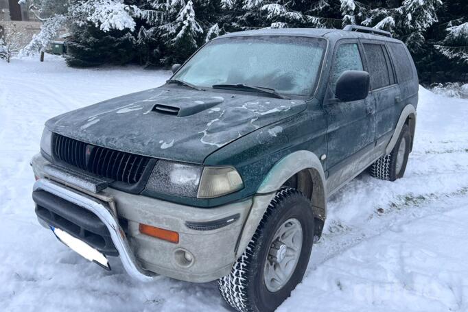 Mitsubishi Pajero Sport 1 generation SUV