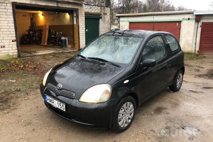 Toyota Yaris 1 generation