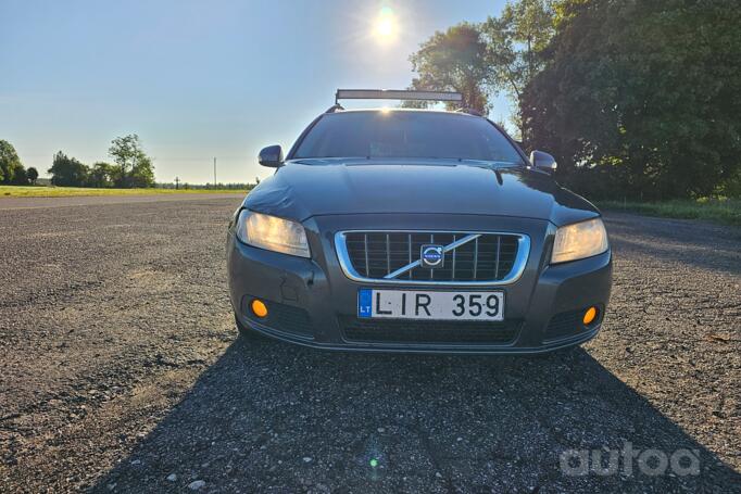 Volvo V70 3 generation wagon
