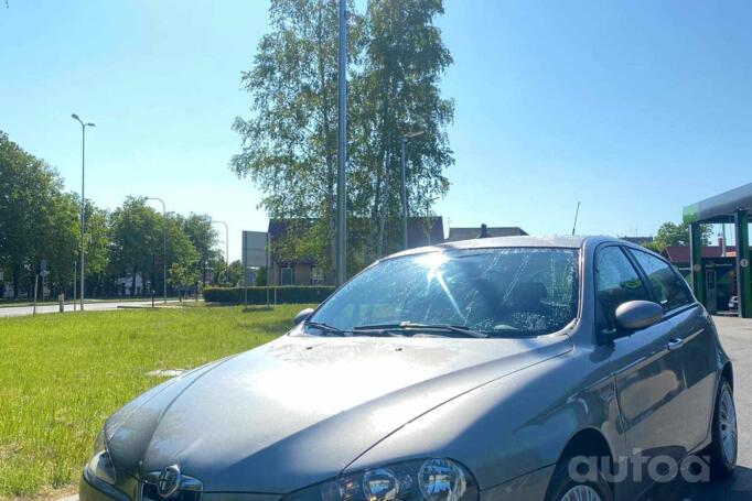 Alfa Romeo 147 2 generation Hatchback 5-doors