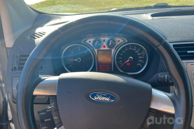 Ford Kuga 1 generation Crossover