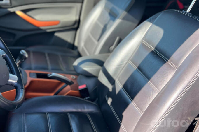 Ford Kuga 1 generation Crossover