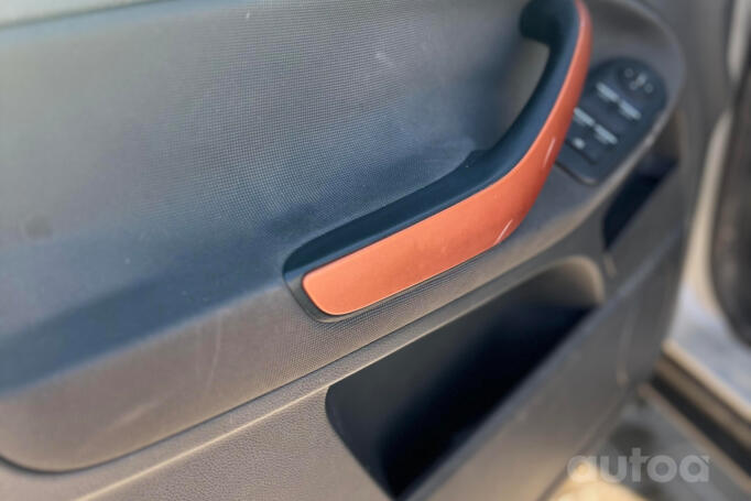 Ford Kuga 1 generation Crossover