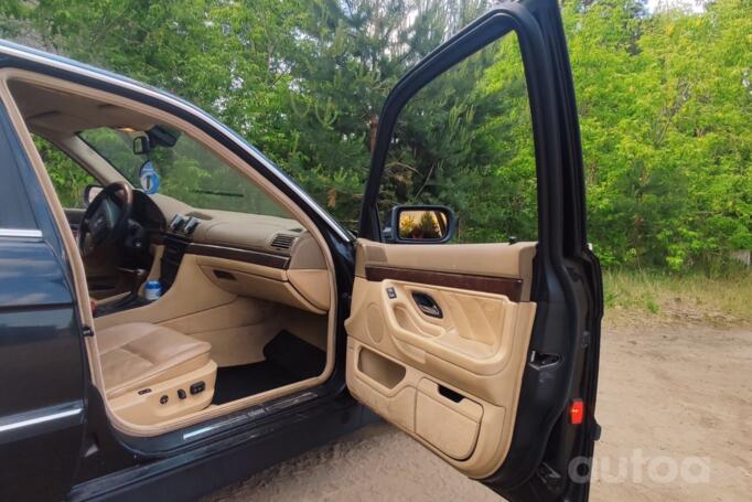 BMW 7 Series E38 Sedan