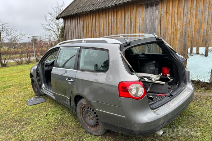 Volkswagen Passat B6 wagon 5-doors