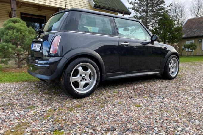 Mini One R50 Hatchback