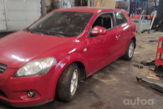 Kia Cee'd 1 generation Hatchback 5-doors