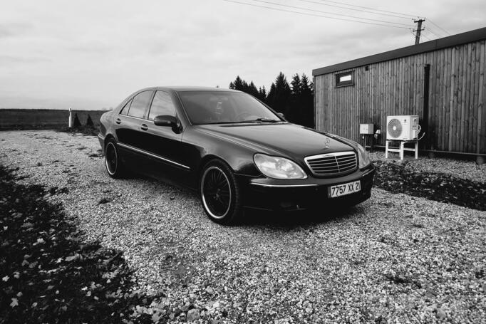 Mercedes-Benz S-Class W220 Limousine Pullman