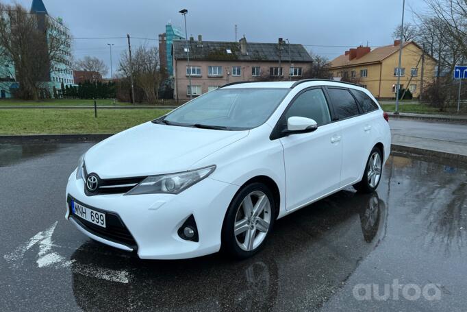 Toyota Auris 2 generation Hatchback 5-doors