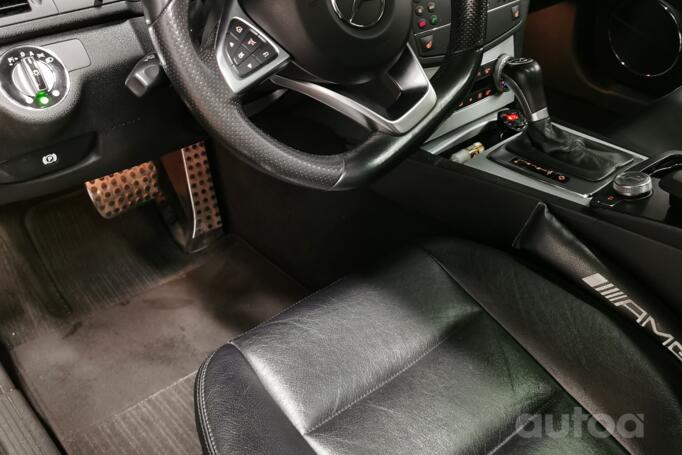 Mercedes-Benz C-Class W204/S204 Sedan 4-doors