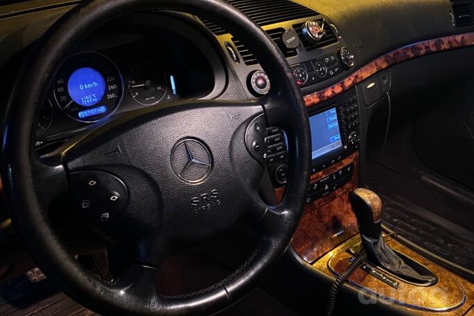 Mercedes-Benz E-Class W211/S211 wagon 5-doors