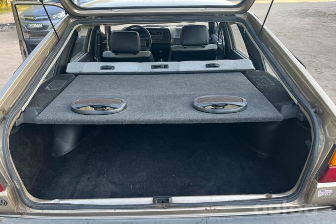 Volkswagen Passat B2 Hatchback 5-doors