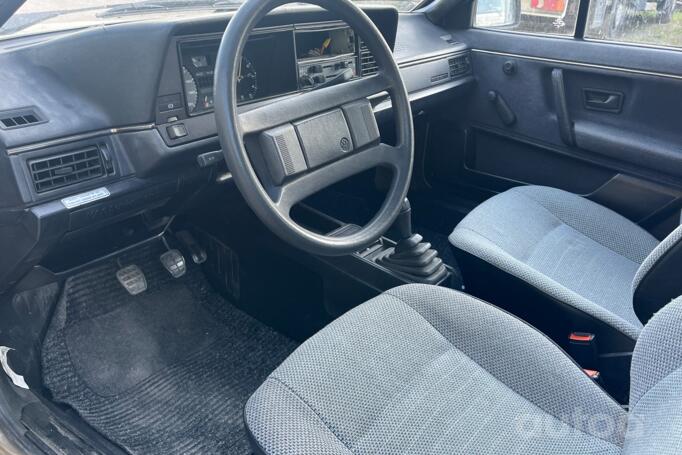 Volkswagen Passat B2 Hatchback 5-doors