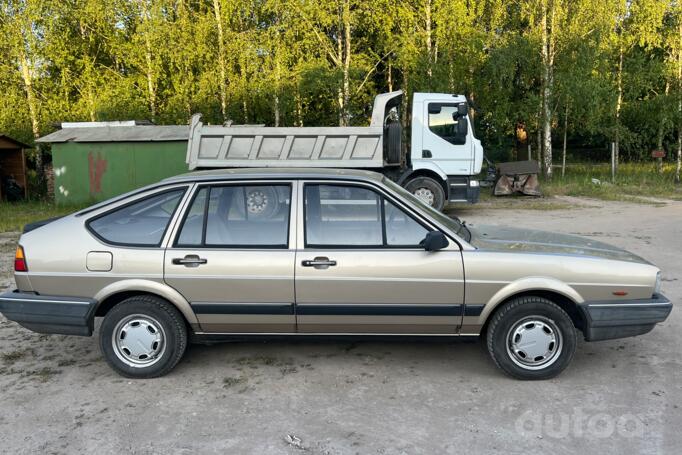 Volkswagen Passat B2 Hatchback 5-doors