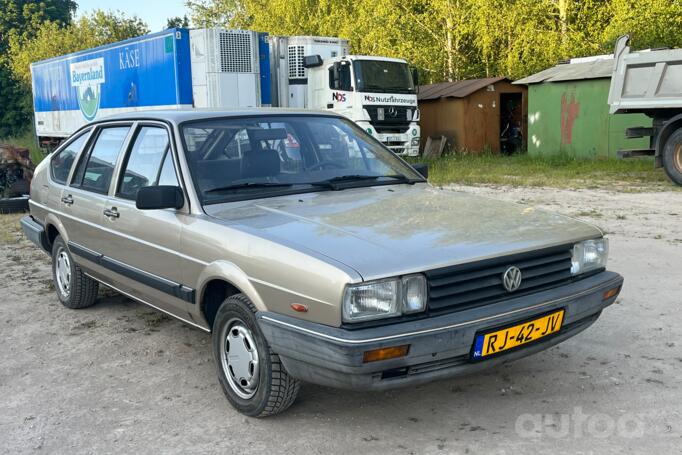 Volkswagen Passat B2 Hatchback 5-doors