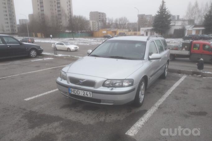 Volvo V70 2 generation wagon