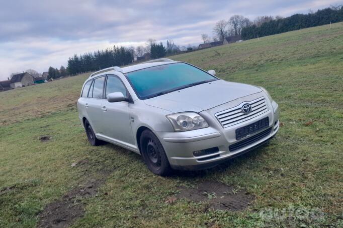 Toyota Avensis 2 generation wagon