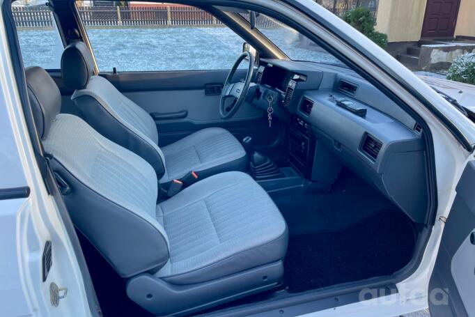 Nissan Sunny B12 Hatchback