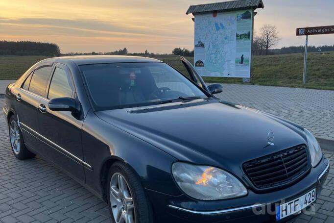 Mercedes-Benz S-Class W220 Sedan
