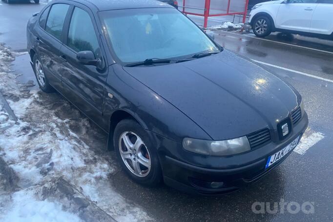 SEAT Toledo 2 generation Sedan