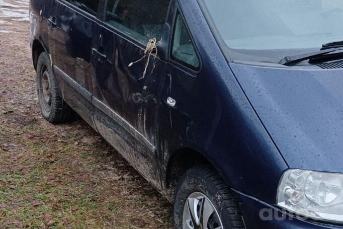Volkswagen Sharan 1 generation [restyling] Minivan