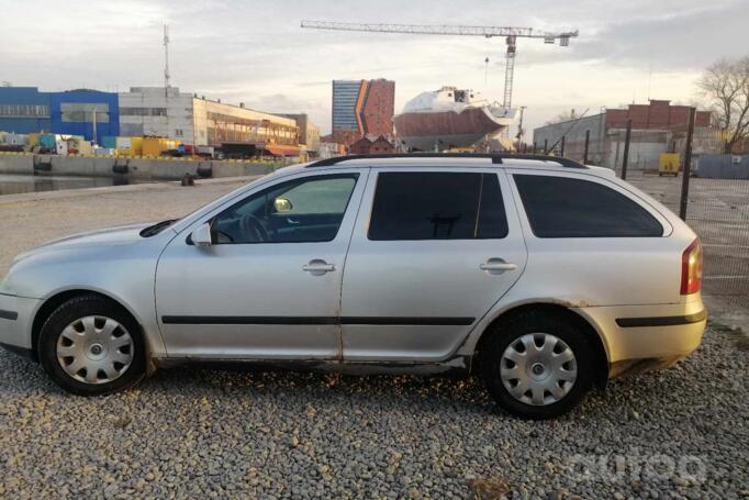 Skoda Octavia 2 generation Combi wagon 5-doors