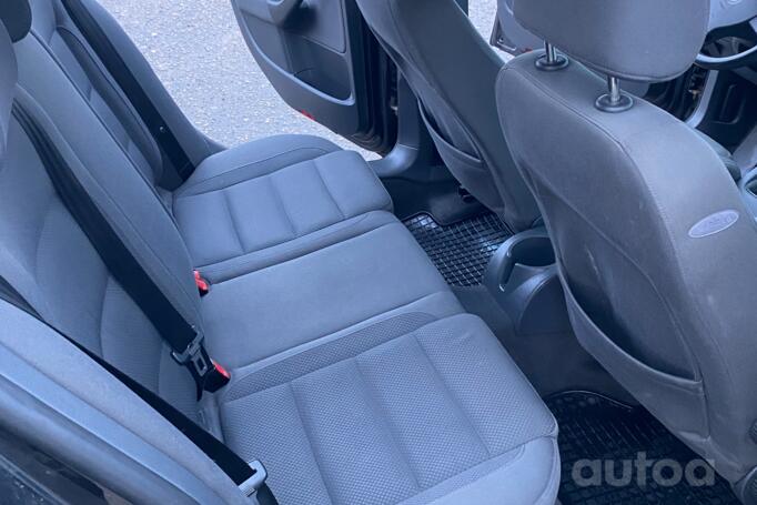 Volkswagen Golf 5 generation Hatchback 5-doors