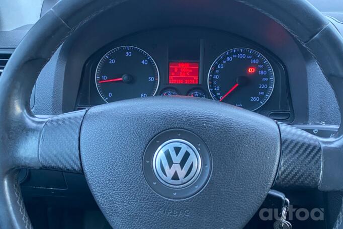 Volkswagen Golf 5 generation Hatchback 5-doors