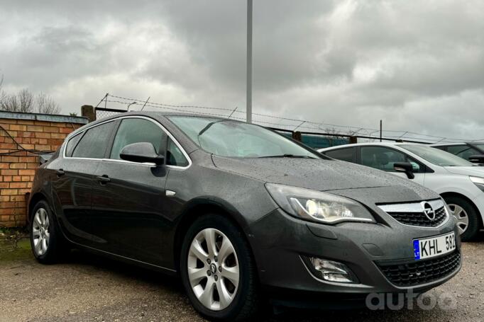 Opel Astra J Hatchback 5-doors