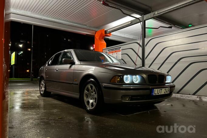 BMW 5 Series E39 Sedan 4-doors
