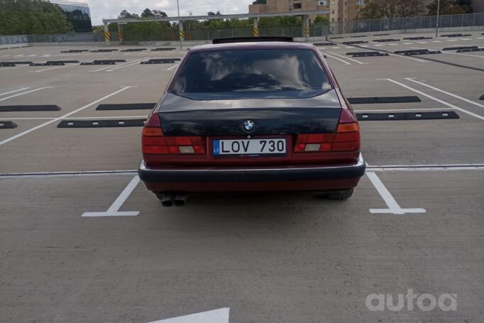 BMW 7 Series E32 Sedan
