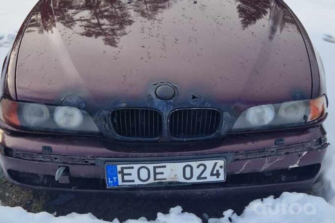 BMW 5 Series E39 Sedan 4-doors