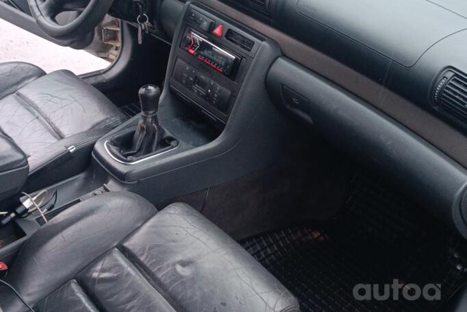 Audi A4 B5 [restyling] Avant wagon 5-doors