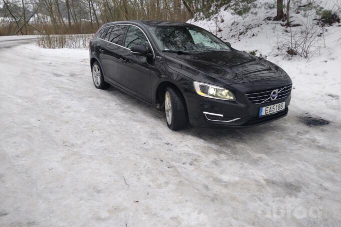 Volvo V60 1 generation [restyling] wagon 5-doors