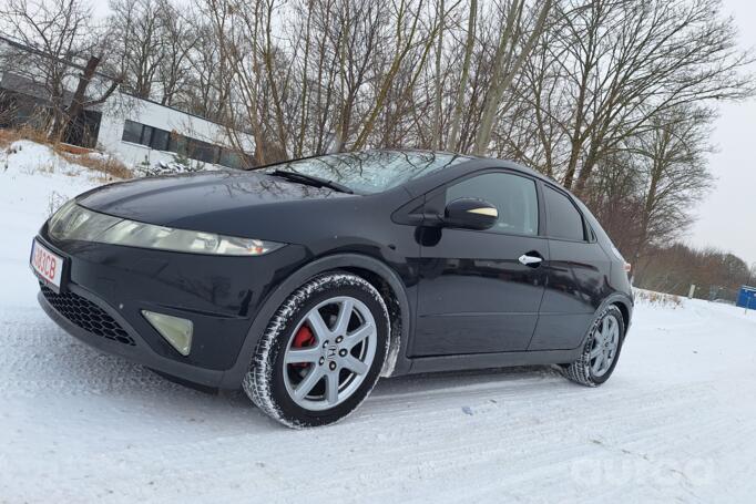 Honda Civic 8 generation Hatchback 5-doors