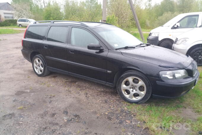 Volvo V70 2 generation R wagon 5-doors