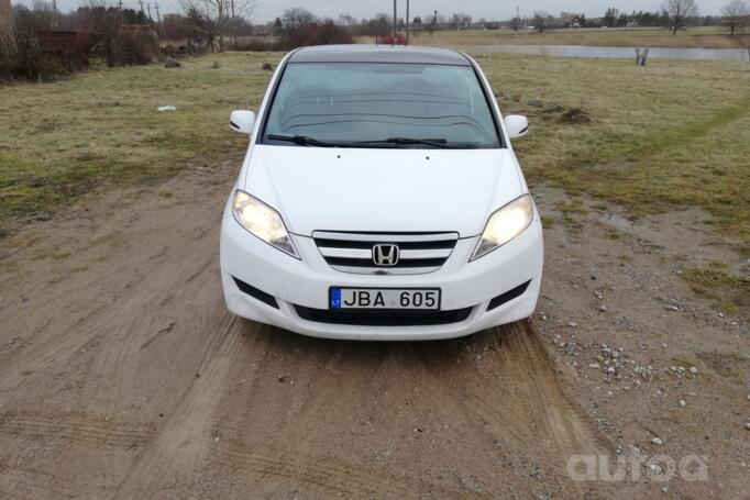 Honda FR-V 1 generation Minivan