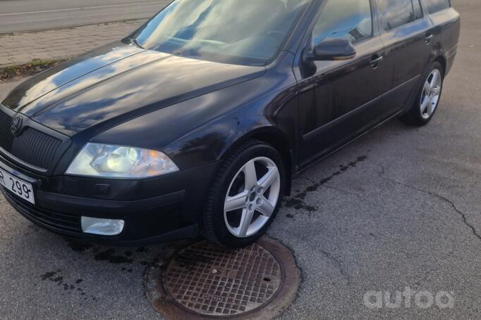 Skoda Octavia 2 generation Combi wagon 5-doors
