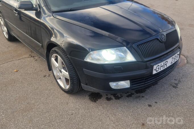 Skoda Octavia 2 generation Combi wagon 5-doors