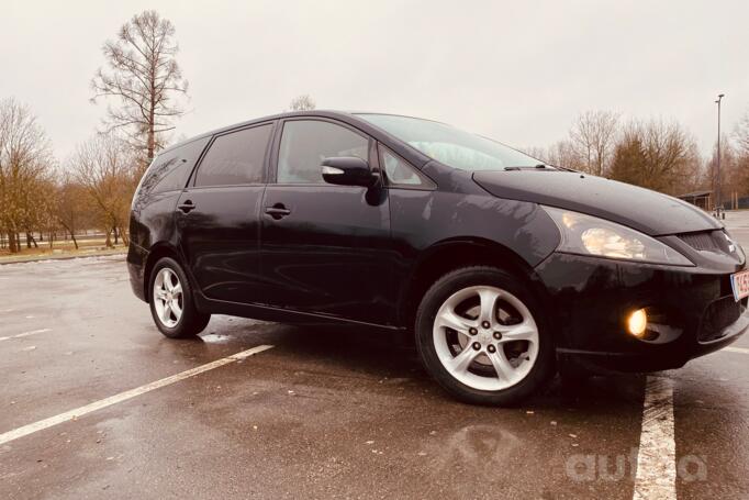 Mitsubishi Grandis 1 generation Minivan