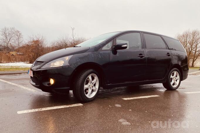 Mitsubishi Grandis 1 generation Minivan