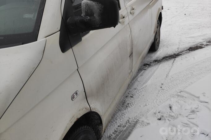 Volkswagen Transporter T5 Minivan 4-doors