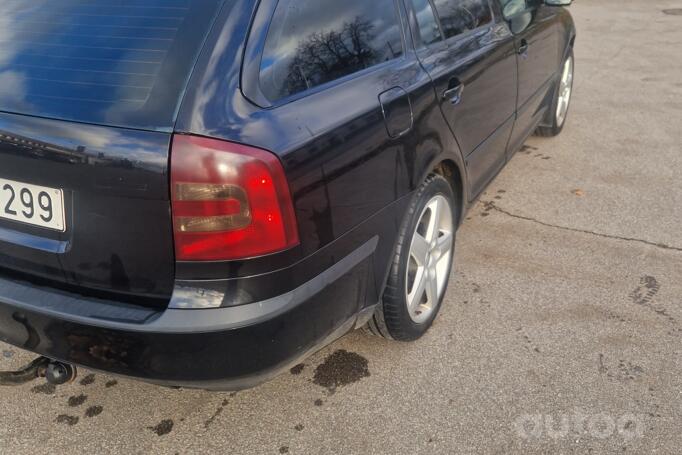Skoda Octavia 2 generation Combi wagon 5-doors