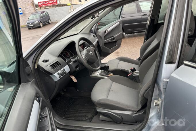 Opel Astra H wagon