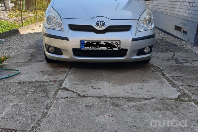 Toyota Corolla Verso 1 generation [restyling] -2 generation