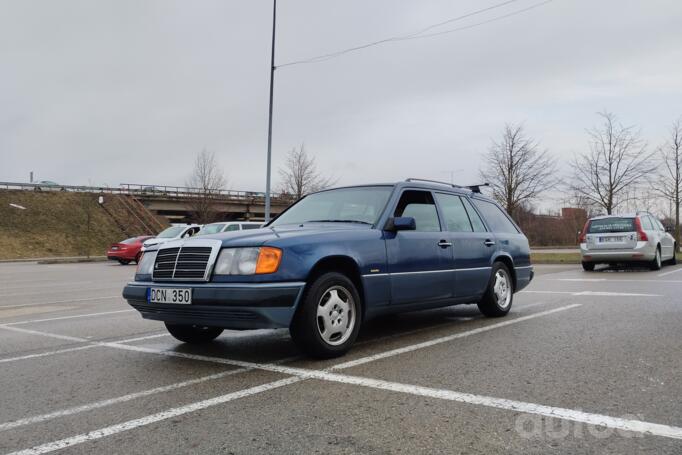 Mercedes-Benz W124 1 generation