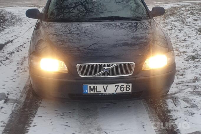 Volvo V70 2 generation wagon