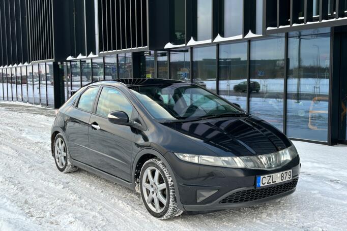 Honda Civic 8 generation Hatchback 5-doors